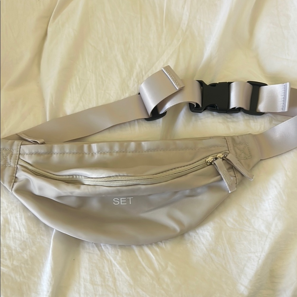 SET ACTIVE Belt Bag with Adjustable Strap